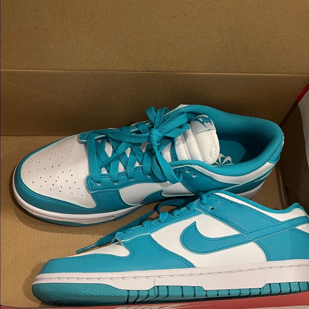 Nike Dunks - Picture 4 of 4